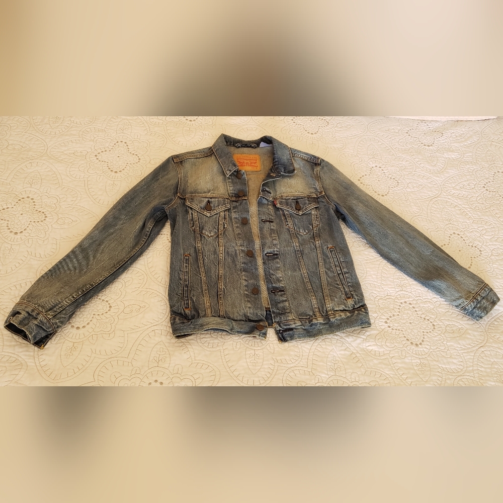 Levi's Denim / Jean Jacket